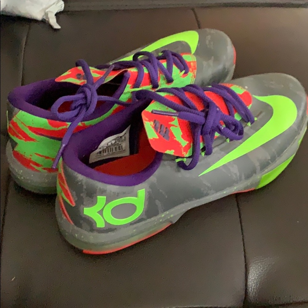 KD 6 size 5 gs/6.5 wmn